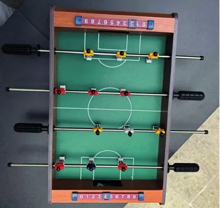 Mesa de futbolito lista para jugar
